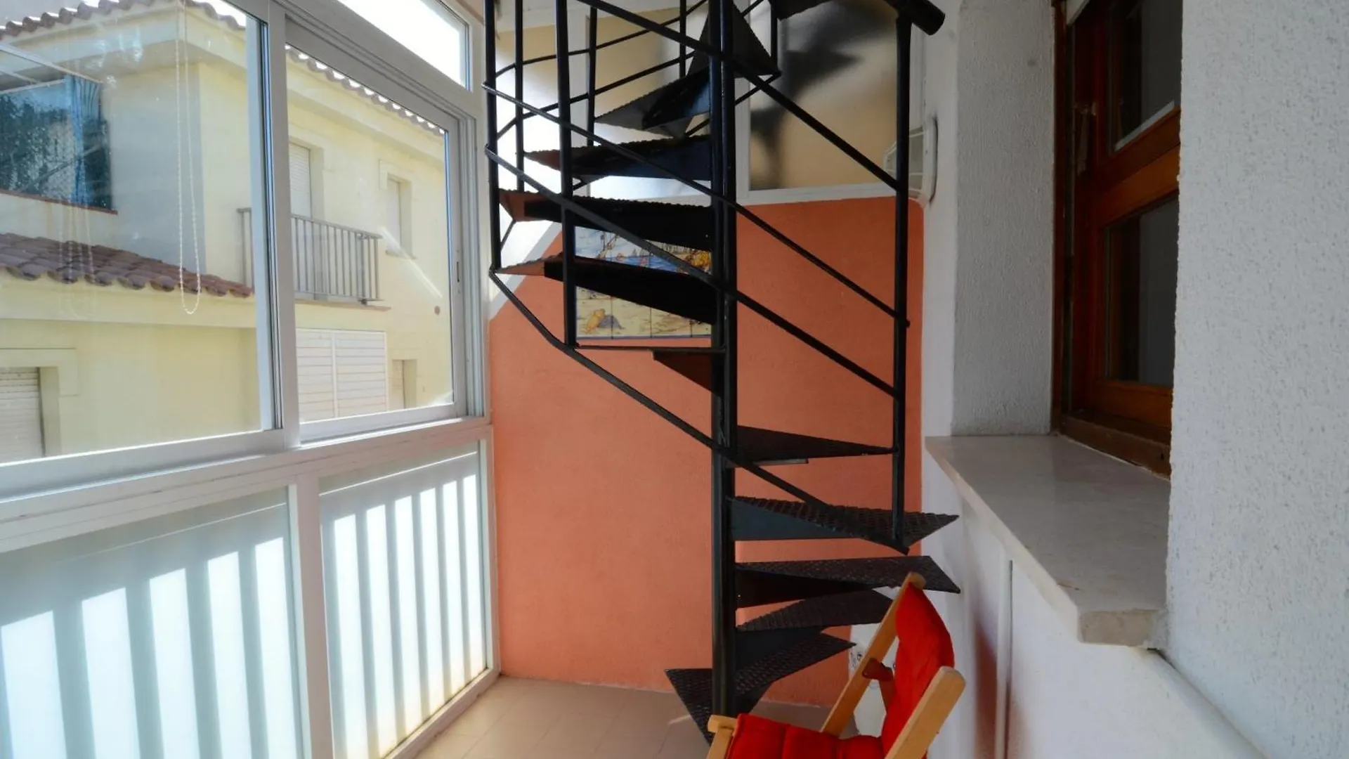 Perris 2-2 Apartman L' Escala Spanyolország